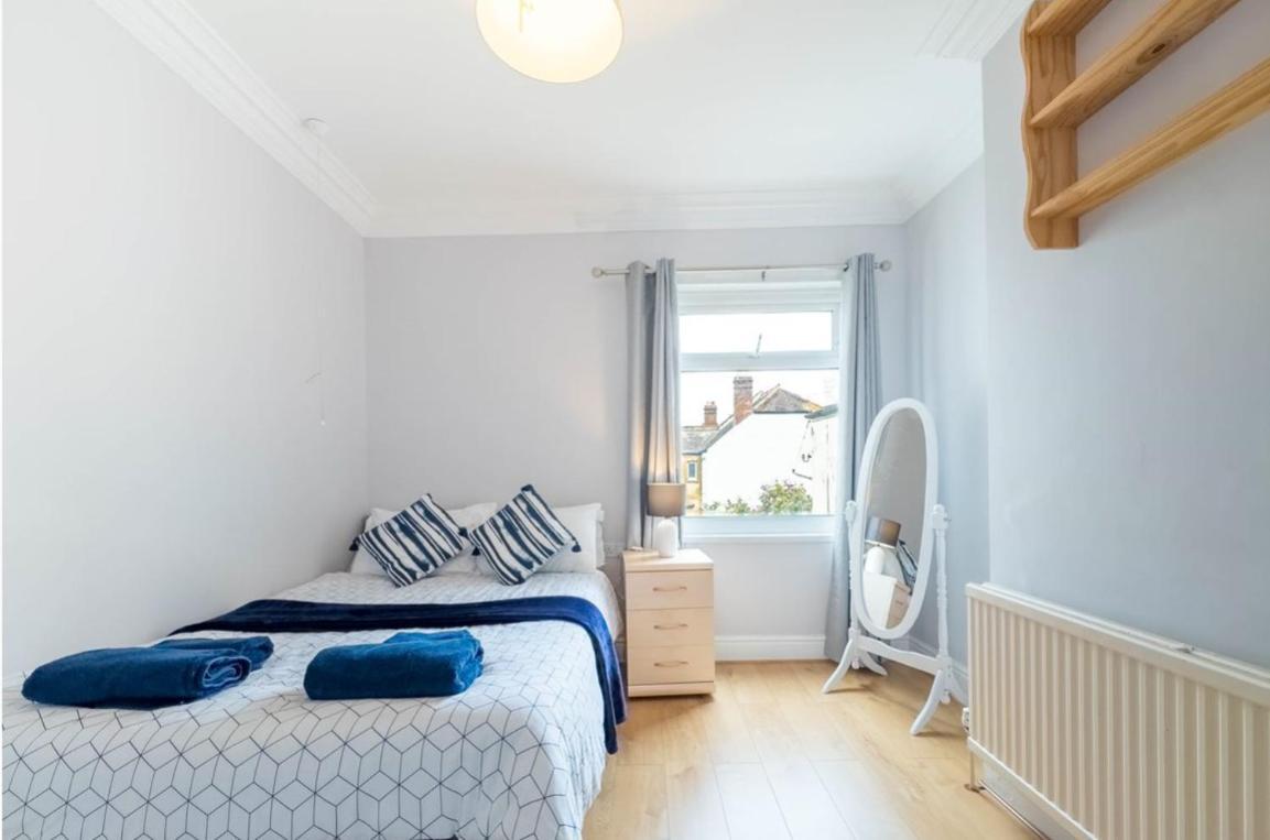 2 Bedroom Apartment サウスエンド・オン・シー エクステリア 写真