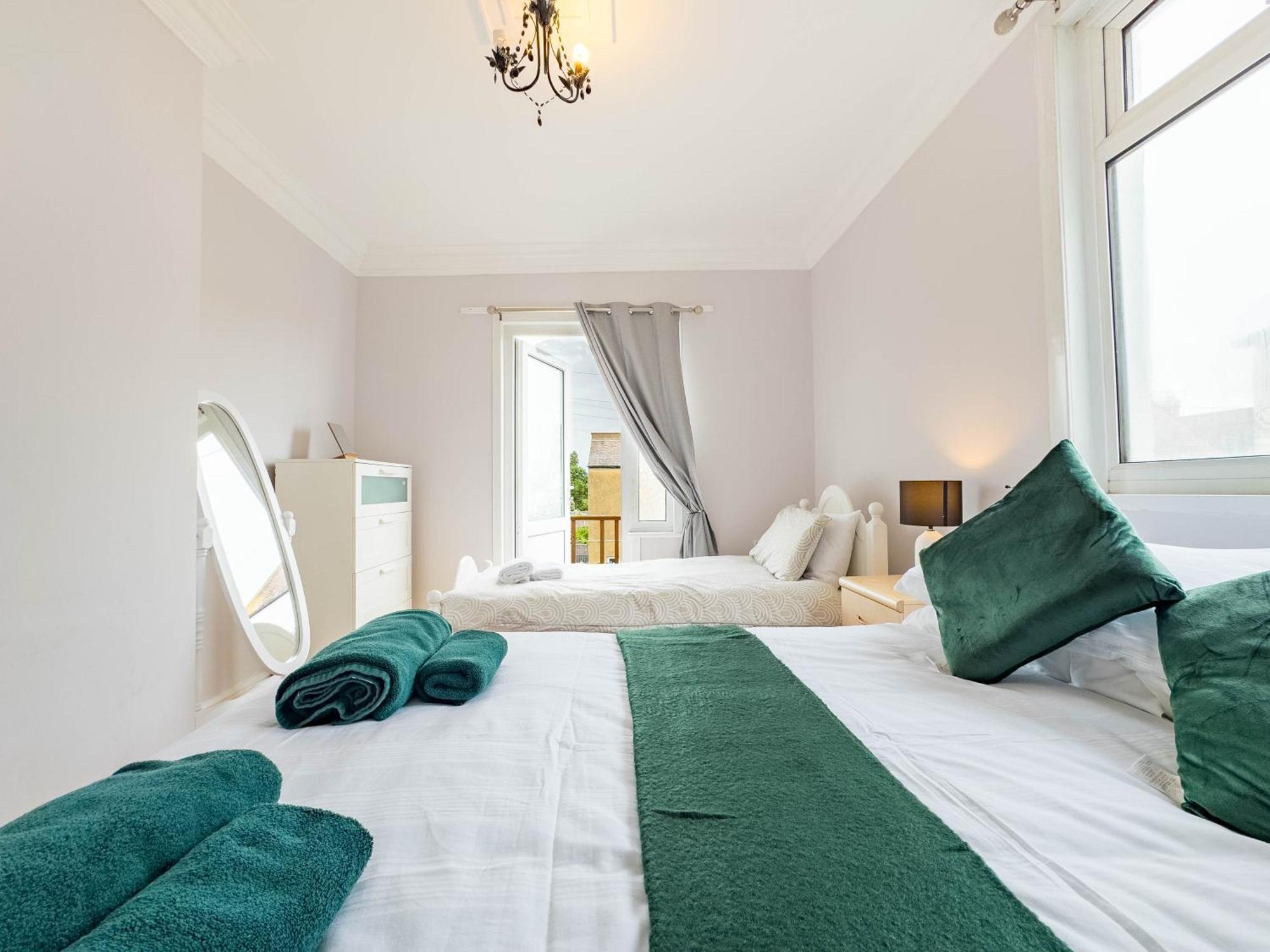 2 Bedroom Apartment サウスエンド・オン・シー エクステリア 写真