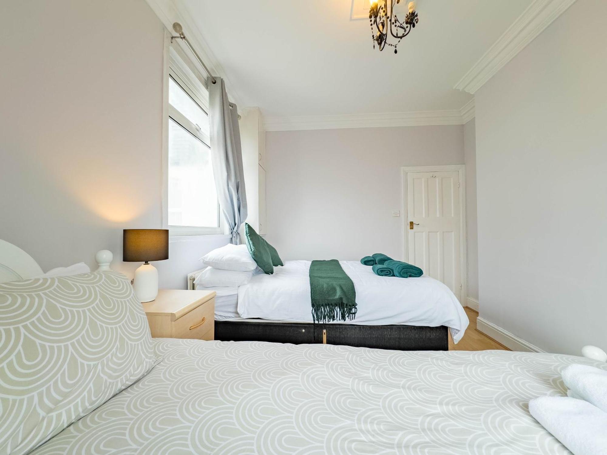 2 Bedroom Apartment サウスエンド・オン・シー エクステリア 写真